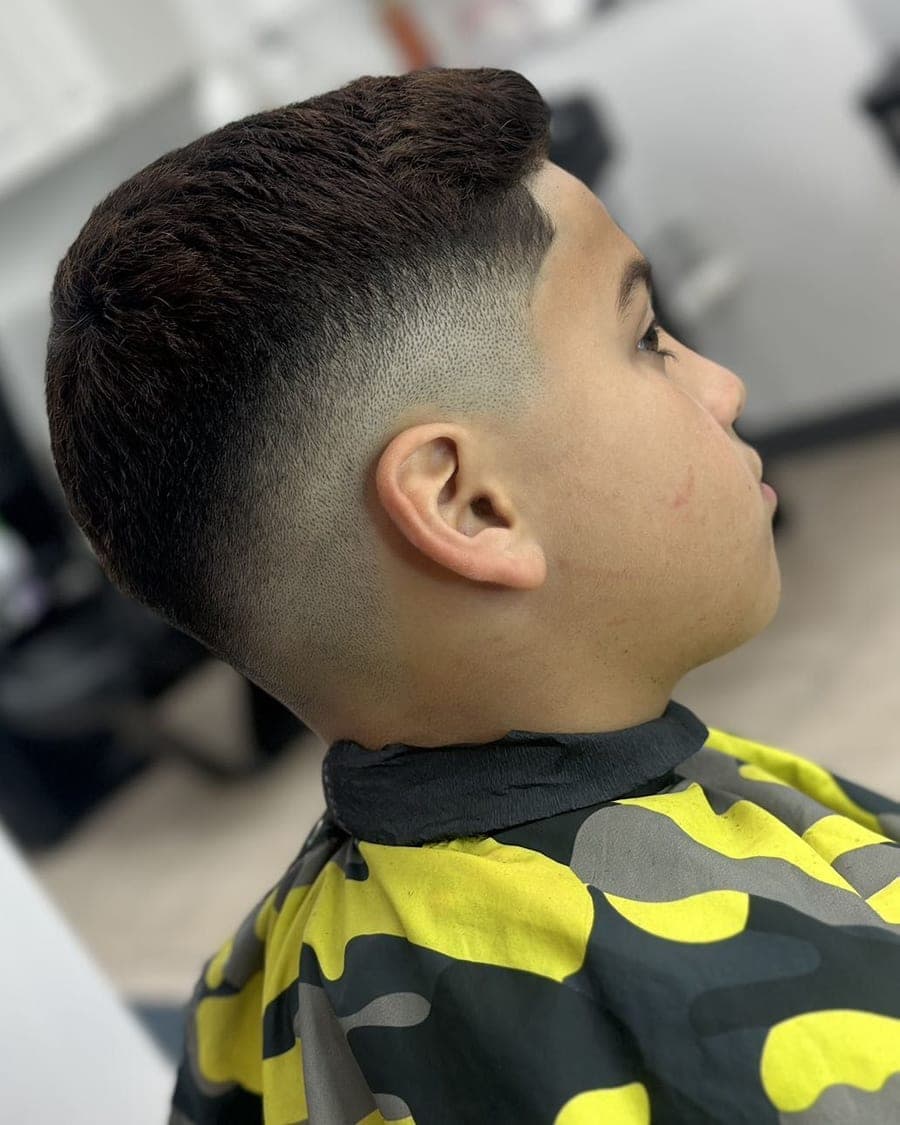 Mid fade with a defined part, side profile